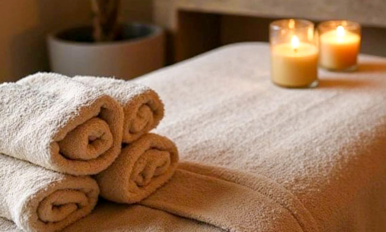 Anuki Natural Facelift massages