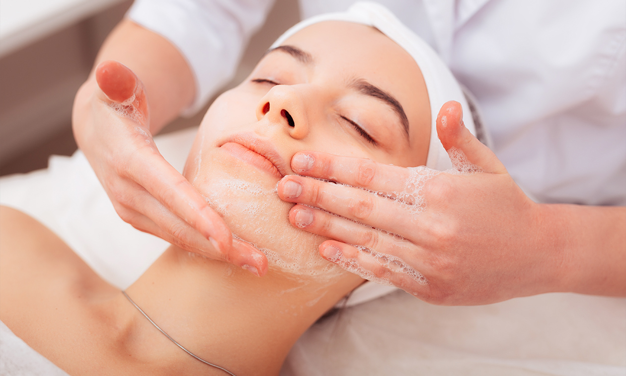 Hollywood Beauty Studio