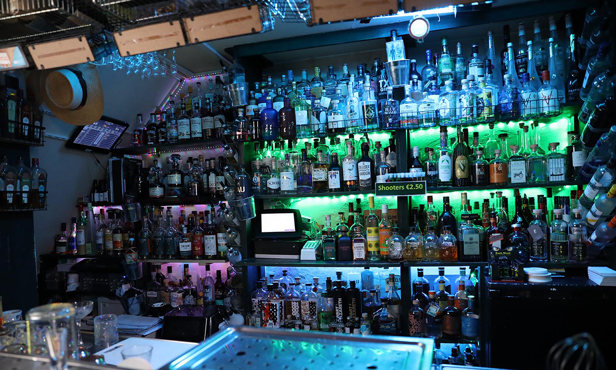 MixxiM Cocktail Bar