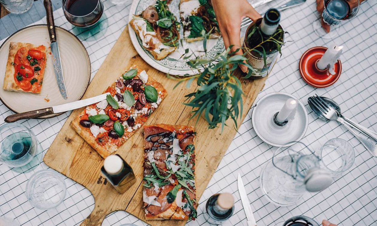 SUGO Pizza Rotterdam Aert van Nesstraat