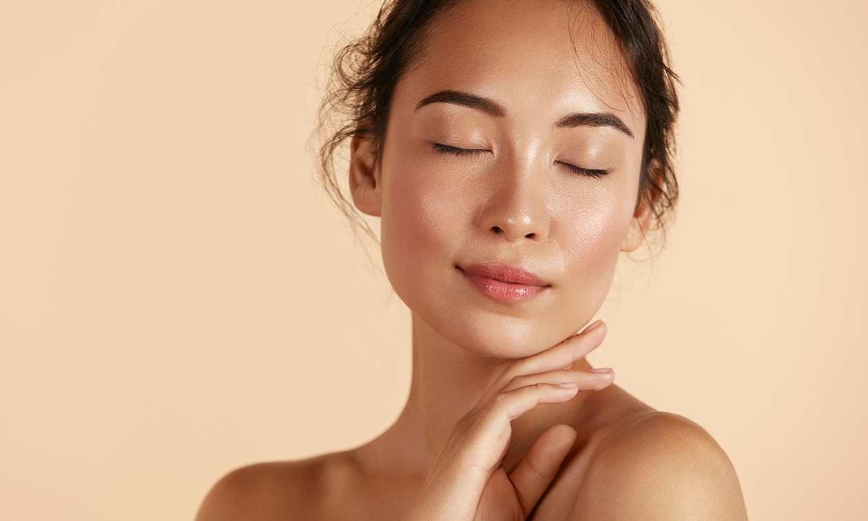 Microdermabrasie-gelaatsbehandeling(en) of hydrafacial-gezichtsbehandeling