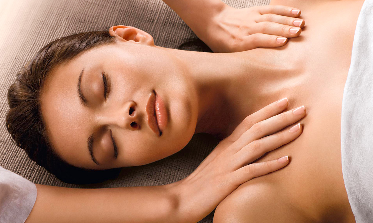 Massage naar keuze (30 of 55 min) Massage naar keuze (30 of 55 min)