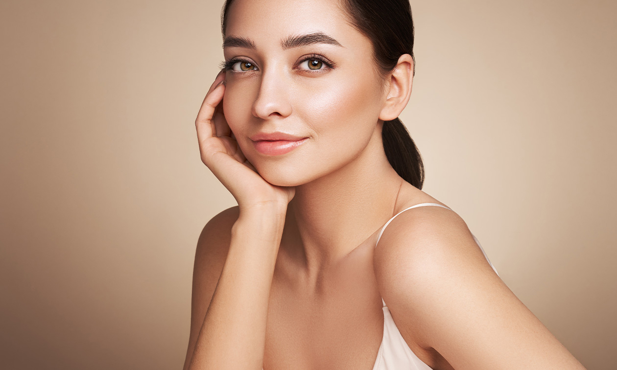 Wimperextensions one-by-one of light volume Wimperextensions one-by-one of light volume