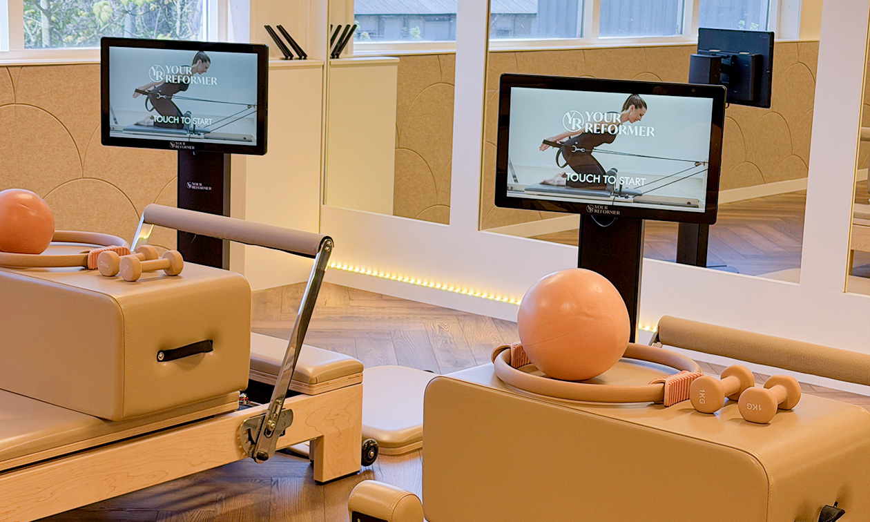 3 lessen reformer pilates + evt. 1 paar reformer pilates-sokken 3 lessen reformer pilates + evt. 1 paar reformer pilates-sokken