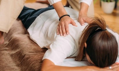 Massage Shiatsu (45 min) ou massage du dos (60 min)