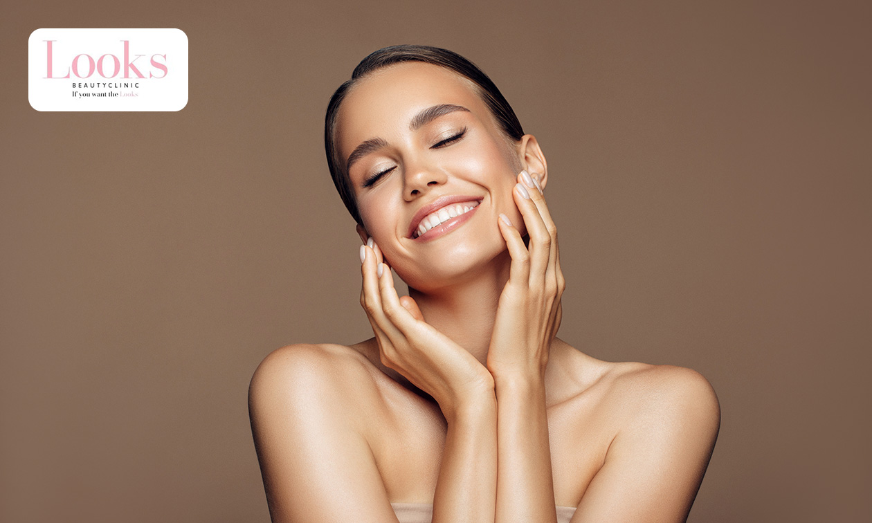Huidverbeterende microneedling-gezichtsbehandeling