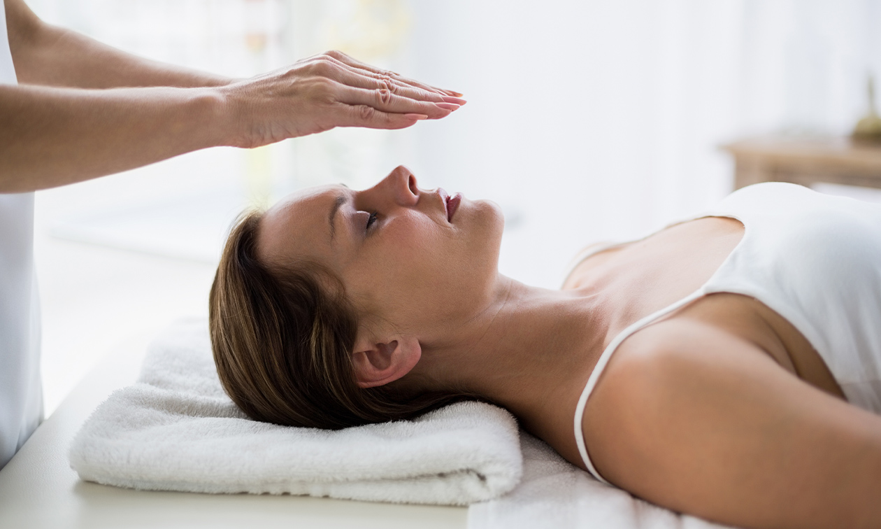 Reikibehandeling (45 tot 60 min) + boek Op weg naar mijn gevoel