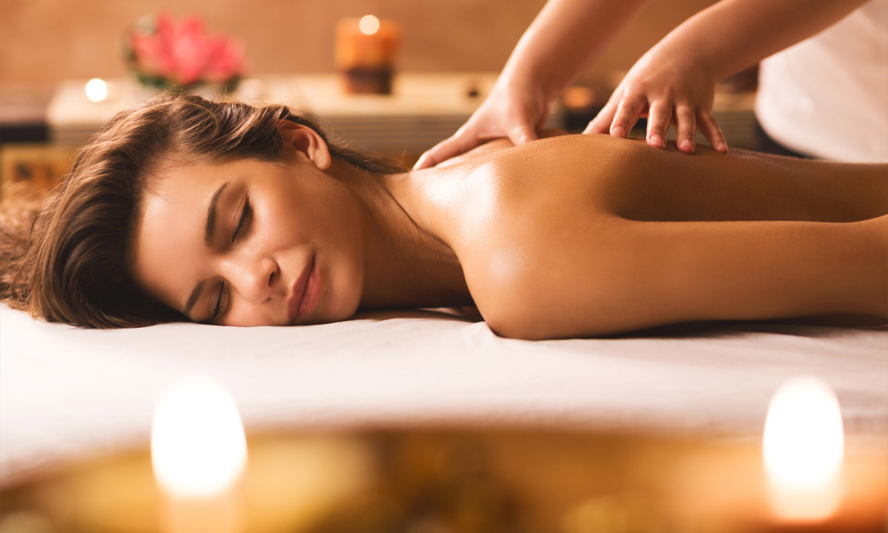 Holistische massage + intake (90 min) Holistische massage + intake (90 min)
