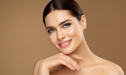 Gezichtsbehandeling naar keuze of microneedling (30, 45 of 60 min)