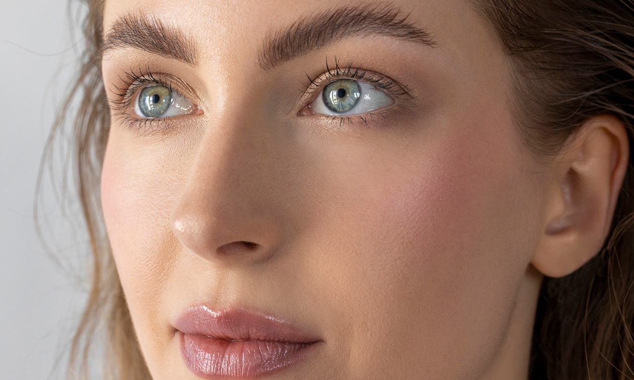Permanent Make-Up Augenbrauen oder Lippen