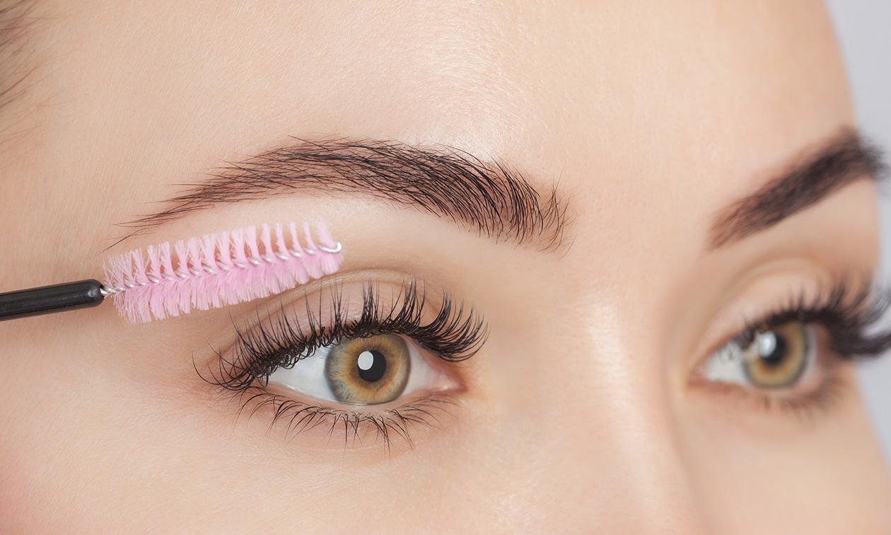 Wimperlift + evt. verven of complete wenkbrauwbehandeling
