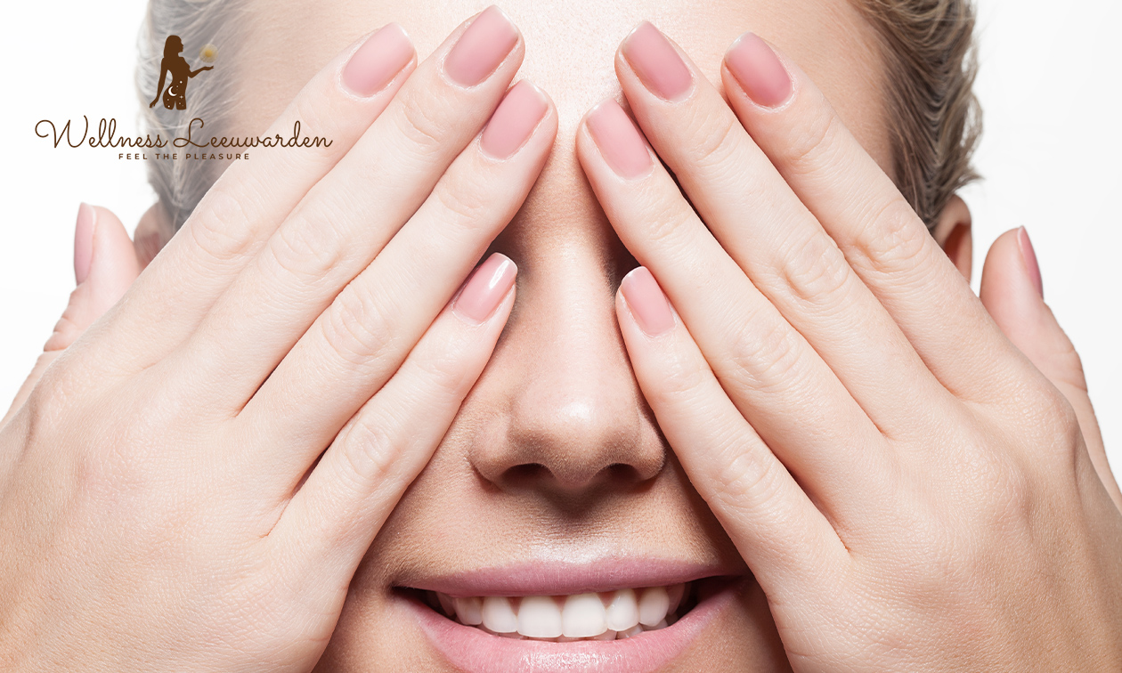 Mini-manicurebehandeling + gellak of BIAB of acryl